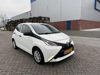 Auto incidentate Toyota Aygo 1.0 VVT-i 51Kw AIRCO 2015/9