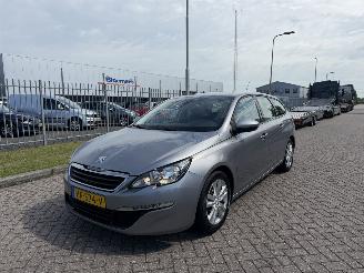uszkodzony samochody osobowe Peugeot 308 1.6 BlueHDI 88kw Clima - Navi 2015/10