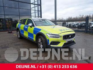 Auto da rottamare Volvo V-60 V60 Cross Country II (ZZ), Combi, 2018 2.0 B4 16V Mild Hybrid AWD 2023/1
