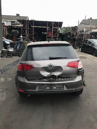 Salvage car Volkswagen Golf DIESEL - 1600CC -81KW 2016/4