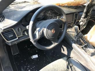 Dezmembrări autoturisme Porsche Panamera 3000CC - BENZINE/HYBRIDE - AUTOMAAT 2014/1