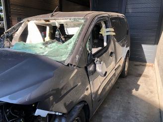 Salvage car Opel Combo diesel - 1500cc - 6bak - 75kw - 6VIT 2019/6