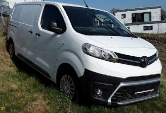 Autoverwertung Toyota ProAce Verso Bus 2021 2.0 D-4D 122 16V Bus  Diesel 1.997cc 90kW (122pk) FWD 2021/1
