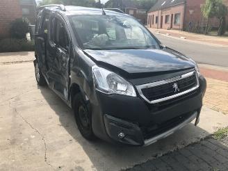 disassembly passenger cars Citroën Berlingo benzine/1200cc/5vit 2017/1