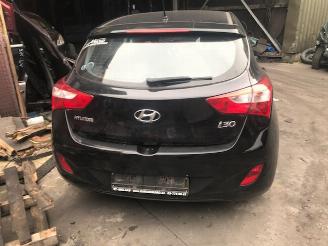 Démontage voiture Hyundai I-30 DIESEL - 1600CC - 6VIT 2016/1