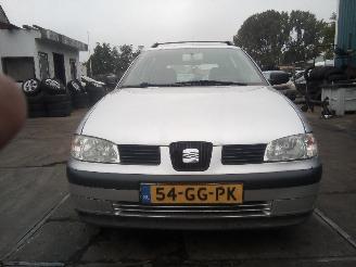 occasion passenger cars Seat Cordoba Cordoba Vario Facelift (6K5) Combi 1.4 Stella (AKK) [44kW]  (06-1999/12-2002) 2000/10