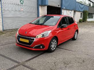skadebil auto Peugeot 208 1.2 Blue Lease 2017 Navi Airco 5DRS 2017/8