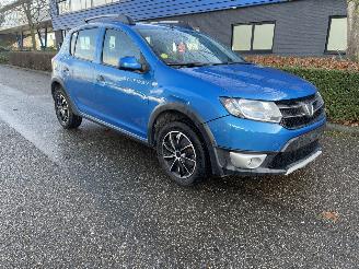 damaged passenger cars Dacia Sandero 1.5 dci stepway 2014/7